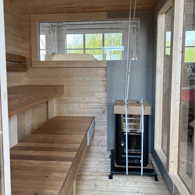 Woodyu-ogrodowa-sauna-domek-box-l-wnetrze-piec.jpg