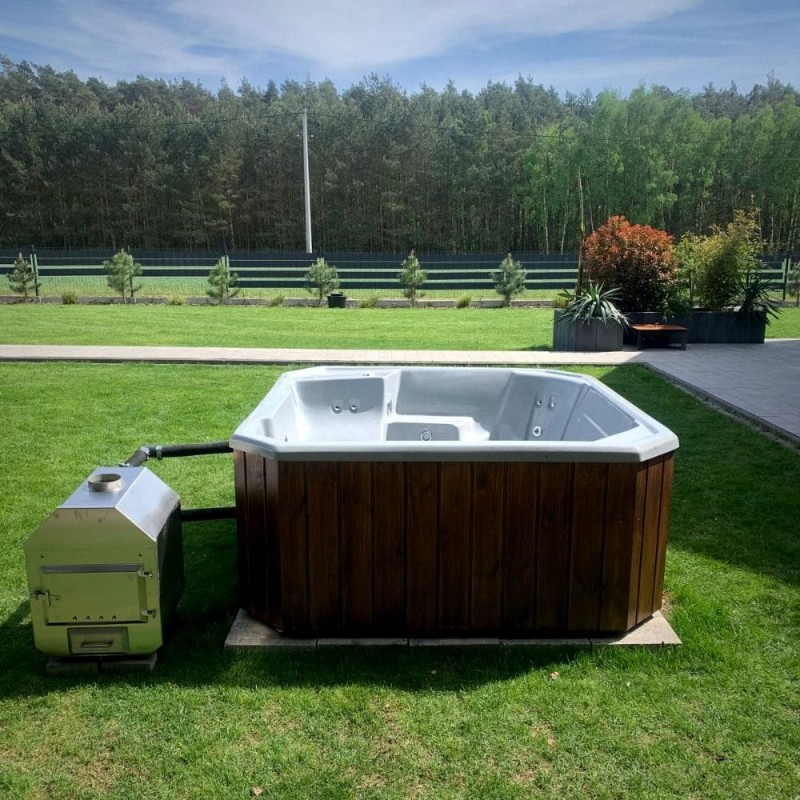 Wanna-Spa-Ogrodowa-Z-Hydromasazem-5-osobowa-na-drewno-Woodyu.jpg