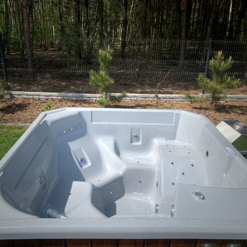 Wanna-SPA-Ogrodowa-Z-Hydromasazem-5-osobowa-hydromsaz-Woodyu.jpg
