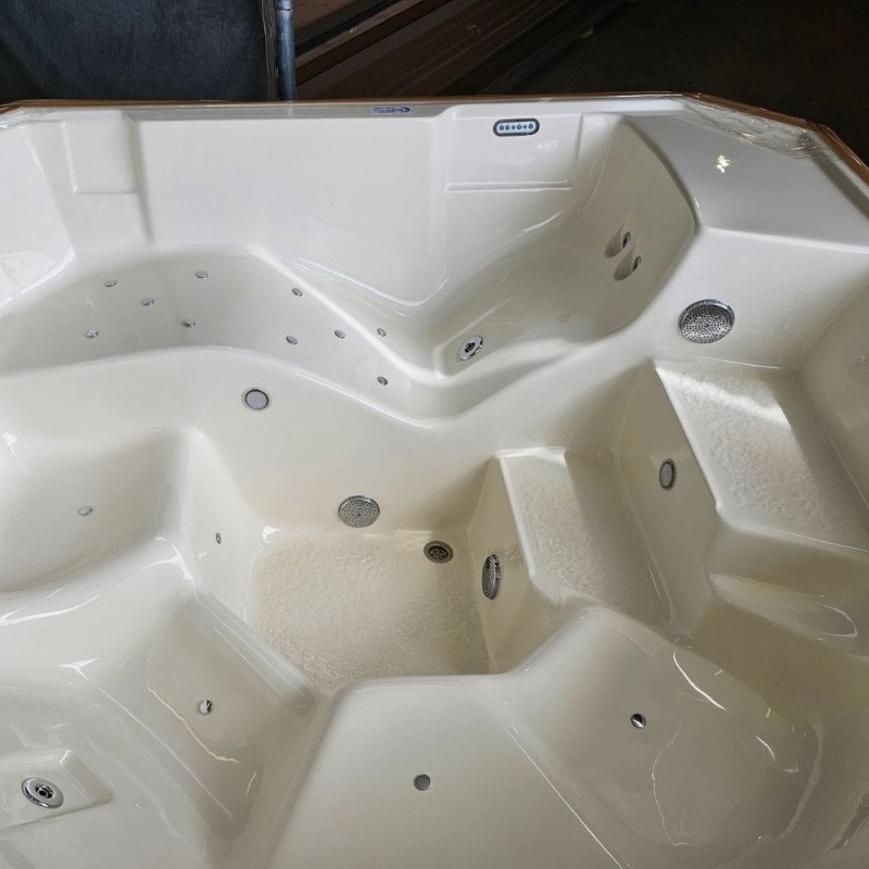 Wanna-SPA-Ogrodowa-Z-Hydromasazem-5-osobowa-wklad-bialy-Woodyu.jpg