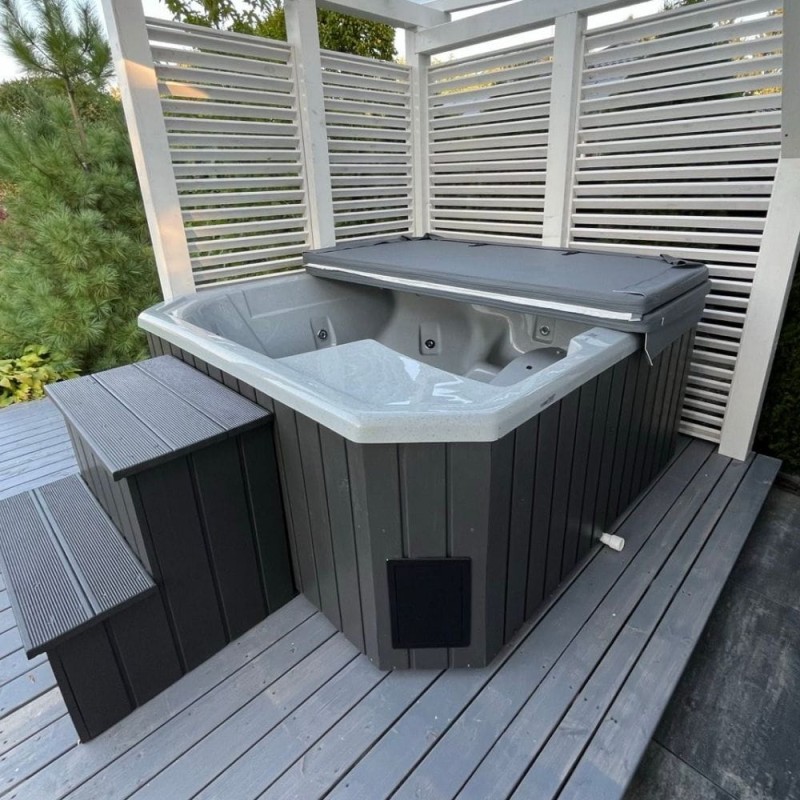 Wanna-SPA-Ogrodowa-Z-Hydromasazem-5-osobowa-Woodyu.jpg