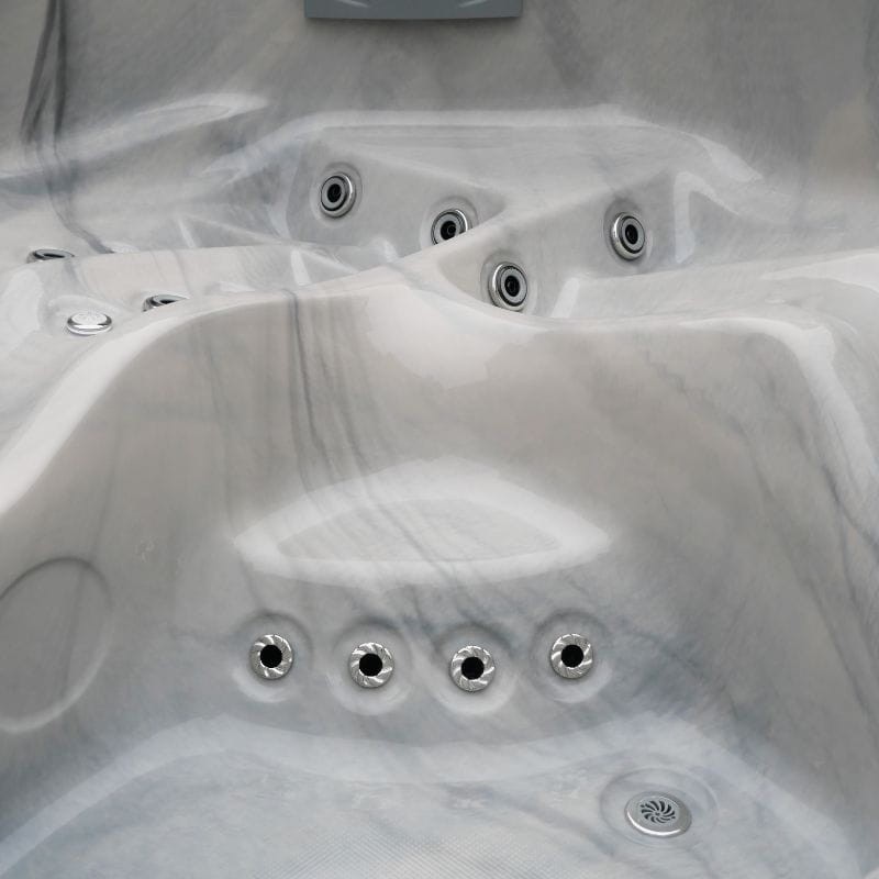 Woodyu-Caloroczna-Wanna-Spa-Ogrodowa-Hot-Tub-Z-Lezanka.jpg