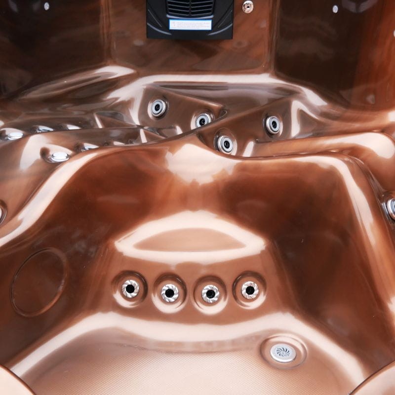 Woodyu-Wanna-Spa-Ogrodowa-Hot-tub-Z-Fontanna-LED.jpg