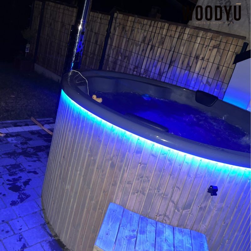 WoodyU-Balia-Ogrodowa-Z-Oswietleniem