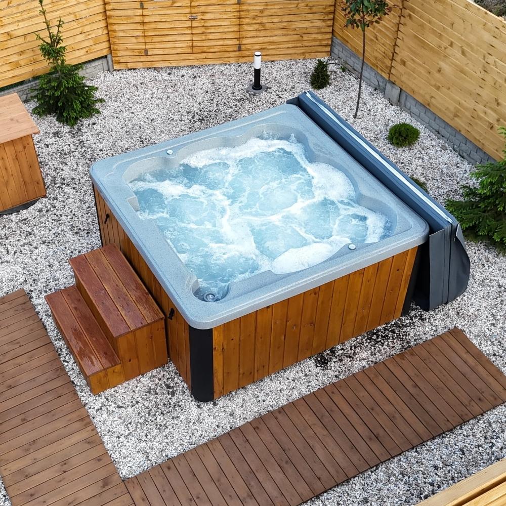 Wanna-Ogrodowa-Z-Hydromasazem-6-osobowa-Woodyu.jpg
