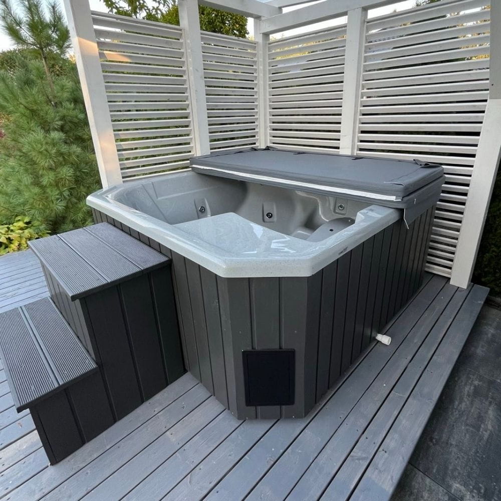 Wanna-Spa-Ogrodowa-Z-Hydromasazem-5-osobowa-Woodyu.jpg